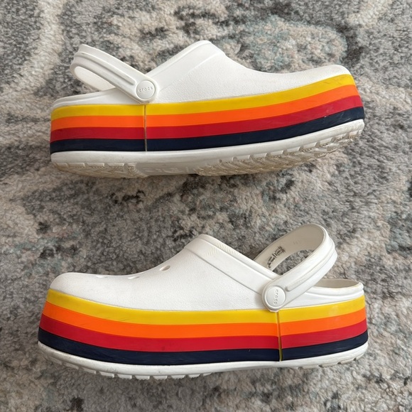 Disney Platform Crocs - Picture 4 of 14